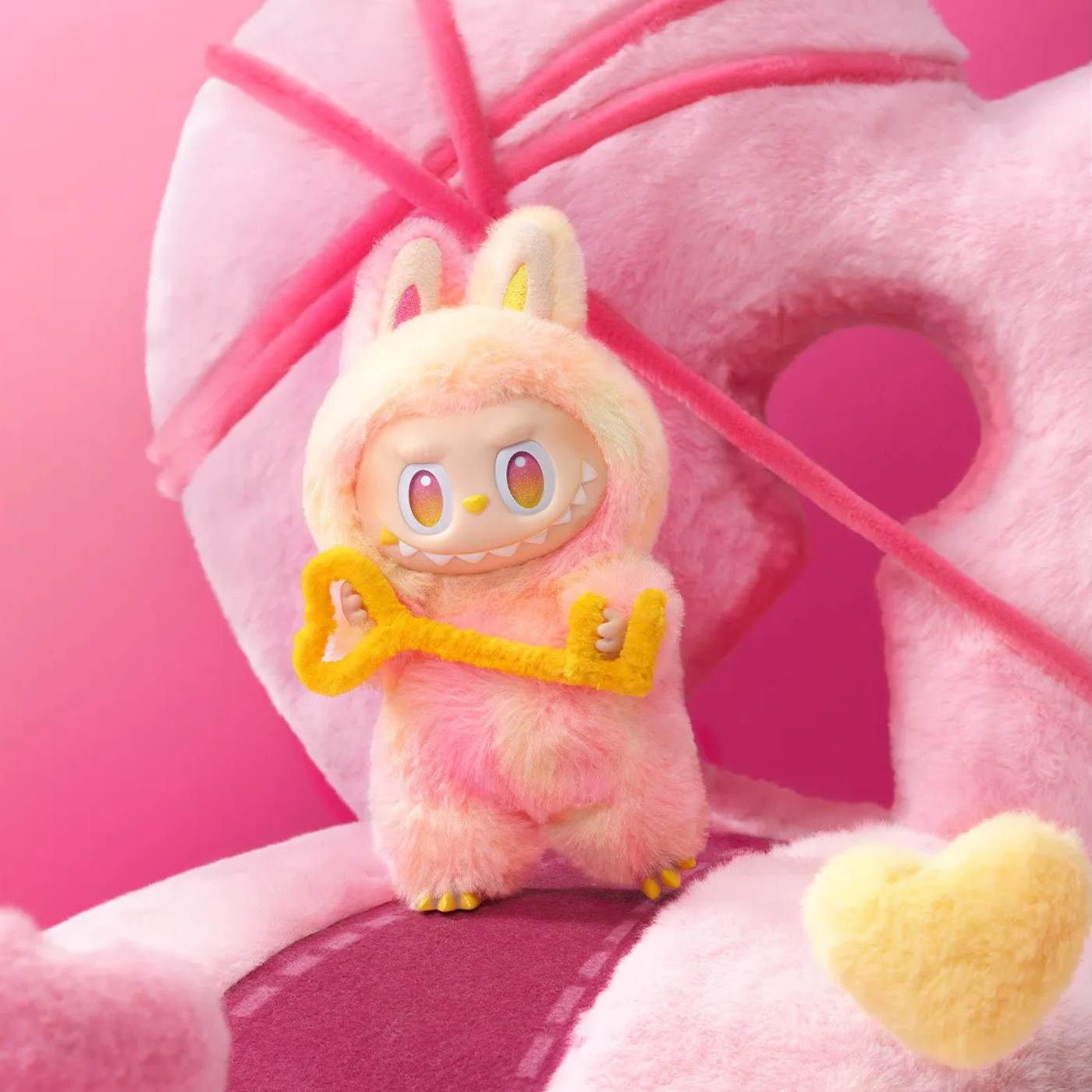 Labubu Big into energy Love